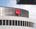 Bild: Andreas Arnold/dpa
Neben der schwierigen weltwirtschaftlichen Entwicklung haben auch verschärfte Zollregelungen Leica im vergangenen Geschäftsjahr zu schaffen gemacht. (Archivbild)