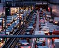 Bild: Matthias Balk/dpa
Im Berufsverkehr ist in Deutschlands Pendlerhauptstadt nicht nur bei Autofahrern oft Geduld gefragt. (Symbolbild)