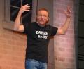 Bild: jr
Einen bestens aufgelegten Michl Müller erleben die Zuschauer in der Mitterteicher Mehrzweckhalle. Scharfsinnig nimmt der Comedian Aktuelles aus Politik und Gesellschaft aufs Korn. Er kommt sympathisch, gewohnt lebensnah und authentisch rüber. Seine Fans sind begeistert.