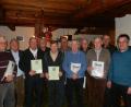 Bild: fsc
Langjährige Sänger und Mitglieder stehen in der letzten Singstunde des Jahres beim MGV Neualbenreuth im Mittelpunkt. Im Bild (von links) Arnold Scharnagl, Chorleiter Franz Danhauser, Ferdinand Scharnagl, Prof. Wolfgang Grunewald, Siegfried Stähli, Rudolf Sporrer, Franz Becker, Hannes Thümmel, Friedrich Scharnagl, MGV-Vorsitzender Ferdinand Köstler und Sängergruppen-Vorsitzender Stefan Werner.