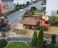 Bild: dob
Ausgerechnet ein großer Wasserrohrbruch beschäftigt die Bauhofmitarbeiter am ersten freien Tag vor dem Weihnachtsfest. Eine schöne Bescherung. Die Anwohner am Finkenweg waren einen Vormittag lang ohne Wasserversorgung.