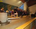 Bild: adj
Unter der Leitung von Marina Wildenauer präsentiert der Chor adventliche Lieder in der Pfarrkirche.