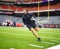 Bild: -/Houston Texans/dpa
Marlin Klein darf auf sein NFL-Debüt hoffen.