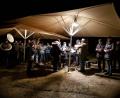 Bild: exb
Die Stadtkapelle Waldsassen gestaltet die Waldweihnacht im "Oicherlwold" musikalisch. Von rechts Stadtpfarrer Thomas Vogl und "Tschieberl" Karlheinz Hoyer, der die Traditionsveranstaltung am Freitag vor Weihnachten zusammen mit Paul Stellmach und Andreas Grillmeier organisiert hatte.