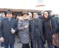 Bild: jow
Gratulationscour zum 60. Geburtstag (von links): Kirchenpfleger und Zweiter Bürgermeister Franz Weiß, die Lintacher Pfarrgemeinderatssprecherin Waltraud Glöckner, der Jubilar Pfarrvikar Robert Kratzer und die Wutschdorfer Pfarrgemeinderatssprecherin Johanna Köbler.