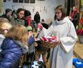 Bild: wbe
Ein Herz mit dem Text der Weihnachtsgeschichte durften alle Kinder mit nach Hause nehmen.
