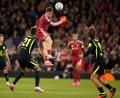 Bild: Dave Thompson/AP/dpa
Florian Wirtz (M) gewann mit dem FC Liverpool.