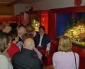 Bild: fiw
Riesenandrang zum Jahresfinale der Stadtteilspaziergänge von LEBENplus: Die einzigartige Krippenausstellung im MQ samt Führung lockte 70 Senioren ins Museum.