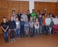 Bild: hrö
Die Kindergruppe und das Trainerteam beim Jahresrückblick des Karate Dojos Waldsassen
v. l. hinten, Lucio Fortelny, Jochen Rosner, Benjamin Fischer, Marco Pilsak, Franz Stierstorfer, Andrea Zeitler, Pavel Hroch, Klaus Zeitler.