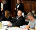 Bild: Stephan Huber
Die Litauer Vladimiras K. (29), Vitalijus M. (33) und Dovidas S. (29) – auf dem Foto mit gepixelten bzw. verdeckten Gesichtern – sollen ihre am 31. Juli 2017 beim Juwelier Tsavaris in Aktion tretenden Komplizen nach Amberg gebracht und sie an den Tatort geschickt haben.