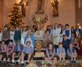 Bild: gi
Die Ministranten führen am Heiligen Abend in der Pfarrkirche ein Krippenspiel auf.