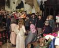 Bild: soj
Die Kommunionkinder bringen in der voll besetzten Pfarrkirche die Weihnachtsgeschichte näher.