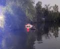 Bild: PI Neustadt a.d.Waldnaab, Wimmer, POM
Ein Auto landete in Weiherhammer in einem Weiher. Die Feuerwehr musste das Fahrzeug bergen.