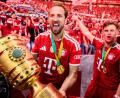 Bild: Tom Weller/dpa
So wie Harry Kane sehen DFB-Pokal-Sieger aus. (Archivbild)