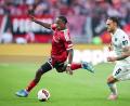 Bild: Daniel Karmann/dpa
Einfach nicht zu stoppen: Nürnbergs Matchwinner Mohamed Ali Zoma (l).