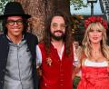 Bild: Felix Hörhager/dpa
Eine verlorene Runde „Mario Kart“ gegen seinen Stiefsohn Henry ist für Tom Kaulitz teuer geworden. (Archivbild)