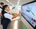 Bild: Angelika Warmuth/dpa
Moderne Technik machts möglich: Auch Laptops dürfen am Flughafen München künftig bei der Sicherheitskontrolle im Handgepäck bleiben. (Archivbild)
