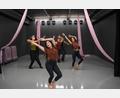 Bild: Erik Glaubitz
Beim Contemporary (zeitgenössischer Tanz) in der "Idance-Fabrik" in Windischeschenbach wird aus Bewegung Energie. Die Tanzlehrerinnen Alina Subbotina (vorne) und Aliia Pushilinia (rechts) geben den Kurteilnehmerinnen Raum für ihren eigenen Ausdruck.