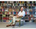 Bild: Peter Kneffel/dpa
Die Bücher des Autors Philipp Vandenberg sind in mehr als 30 Sprachen übersetzt worden. (Archivbild)