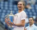 Bild: Kirsty Wigglesworth/AP/dpa
Es ist sein Jahr: Alexander Zverev freut sich über seinen zweiten Grand-Slam-Titel.
