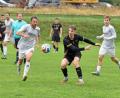 Bild: Rudi Gebert
Der FC Tirschenreuth (Nico Stark, dunkles Trikot) gewann das Derby bei der SG Bärnau/Thanhausen mit 2:0.