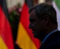 Bild: Peter Kneffel/dpa
Je höher der Druck auf Kanzler Merz steigt, desto häufiger fällt auch der Name von Markus Söder als möglicher Nachfolger.