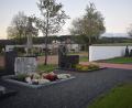 Bild: Richard Braun
Die Gemeinde Stulln plant weitere Urnenerdgräber im alten Friedhof. In der Nähe des Friedhofskreuzes sollen sechs Urnenerdgräber angelegt werden.