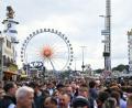 Bild: Felix Hörhager/dpa
Das Oktoberfest wird dieses Jahr zur Kulisse für einen Film. (Symbolbild)