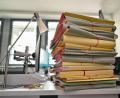 Bild: Patrick Pleul/dpa
Erstmals blieben nach Angaben des Deutschen Richterbundes bundesweit mehr als 1,1 Million Fälle unbearbeitet. (Symbolbild)