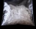 Symbolbild: David-Wolfgang Ebener/dpa
Weil er selbst Crystal Meth gekauft, konsumiert und verkauft hat, muss ein 61-Jähriger Amberger ins Gefängnis.