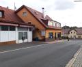 Bild: wkr
Das Geschäft für Eisen- und Haushaltswaren Kastl im Fichtelberger Ortsteil Neubau hat seit Ende August geschlossen. Damit geht nicht nur eine Einkaufsquelle verloren, sondern auch ein Stück Tradition und Identität in Fichtelberg.