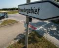 Bild: Lino Mirgeler/dpa
Jeden Tag werden umgerechnet 11 Fußballfelder in Bayern neu für Straßen, Wohn- oder Gewerbegebiete überbaut. (Symbolbild)