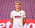 Bild: Harry Langer/dpa
Nach wenigen Wochen in Augsburg schon erstmals zum DFB-Team geholt: Hennes Behrens. (Archivbild)