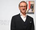 Bild: Barbara Gindl/APA/dpa
Der neue Intendant will das Gespräch mit Mitarbeitern und Publikum suchen.