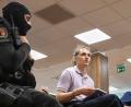 Bild: Pavel Bogolepov/AP/dpa
In Ungarn hat das Berufungsverfahren gegen die non-binäre Person Maja T. aus Deutschland begonnen.
