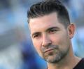 Bild: Karl-Josef Hildenbrand/dpa
Freut sich auf das Heimspiel gegen Nürnberg II und dann auf die Wiesn: 1860-Trainer Alper Kayabunar. (Archivbild)