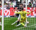 Bild: Federico Gambarini/dpa
Eric Martel erzielte das dritte Mainzer Tor.