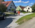 Bild: Schneeberger
Bürgermeister Maximilian Beer, Bauamtsleiter Volker Schneeberger und Bauhof-Vorarbeiter Anton Köppl freuen sich, dass die Arbeiten an der Dorfstraße in Uckersdorf abgeschlossen sind.
