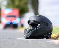Symbolbild: Julian Stratenschulte/dpa
Ein Motorradfahrer ist zwischen Oberviechtach und Niedermurach tödlich verunglückt.
