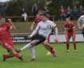 Bild: Hans Mark
Eine entscheidende Szene in Nabburg: Sebastian Zwack (Mitte) vergab die riesige Möglichkeit zum 3:2 für den TV, im Gegenzug traf aber Tännesberg zur 3:2-Führung.