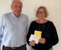 Bild: Ina Piehler
Adolf Aschenbrenner und Petra Waldhauser bei der Spendenübergabe.