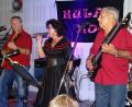 Bild: Wolfgang Houschka
Wenn der Musikerstammtisch-Gründer Günter Kälberer (rechts) mit seiner Band "Hula Hoop" auftrat, blieb kein Platz mehr frei im Saal. Kälberer ist unterdessen 82 Jahre alt und kann aus gesundheitlichen Gründen nicht mehr spielen.