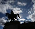 Bild: Karl-Josef Hildenbrand/dpa
Zum Wochenstart bestimmen in Bayern vielerorts Wolken das Wetter. (Symbolbild)