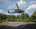 Bild: Joachim Gebhardt
Der mächtige Black Hawk schwebt am Heli-Port ein, mit viel Getöse und Gewirbel - es geht los.