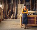 Bild: JenkoAtaman_AdobeStock_409339922
Technik und praktisches Arbeiten: Ausbildungsberufe im Handwerk sind selbstverständlich auch etwas für Mädchen.