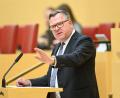 Bild: Tobias Hase/dpa
Der Münchner Rechtsanwalt und CSU-Landtagsabgeordnete Josef Schmid soll neuer Justizminister in Bayern werden. (Archivbild)