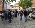 Bild: Elfriede Weiß
Am Nachmittag schlenderten etliche Besucher durch den Markt in Oberviechtach.