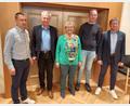 Bild: mfh
Thomas Pröls (Zweiter von rechts) ist neuer Stadtheimatpfleger, seine Stellvertreter Elisabeth Hammer.