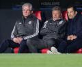 Bild: Sven Hoppe/dpa
Jupp Heynckes (l) trauert um seinen damaligen Co-Trainer Peter Hermann (M). (Archivbild)