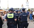 Bild: Felix Hörhager/dpa
Die Polizei nahm den 45-Jährigen vorläufig fest und stellte sein Mobiltelefon sicher. (Symbolbild)